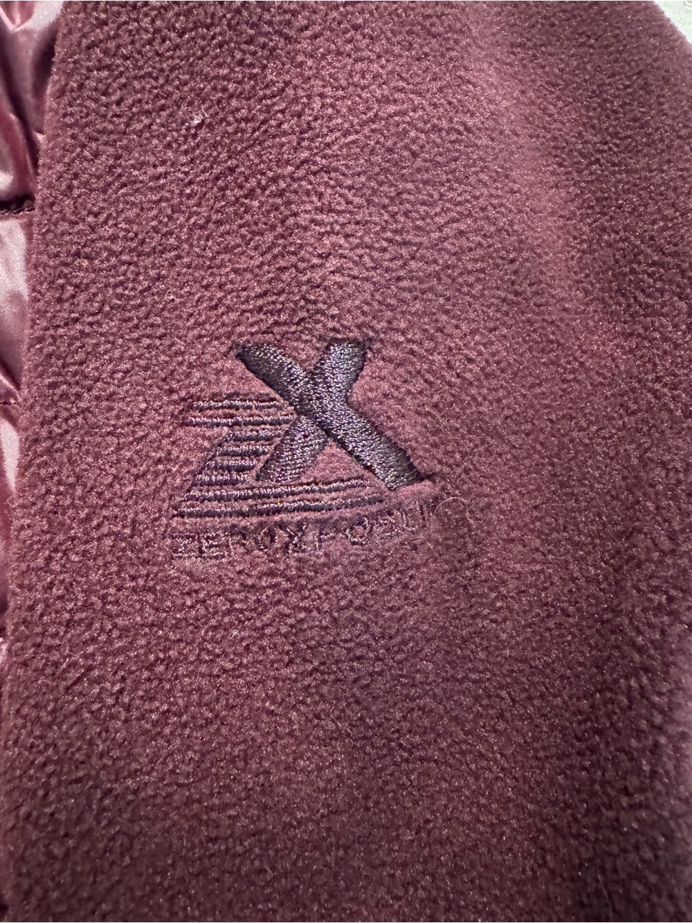 Women’s Quilted Front Fleece Jacket in Burgundy - Picture 3 of 6